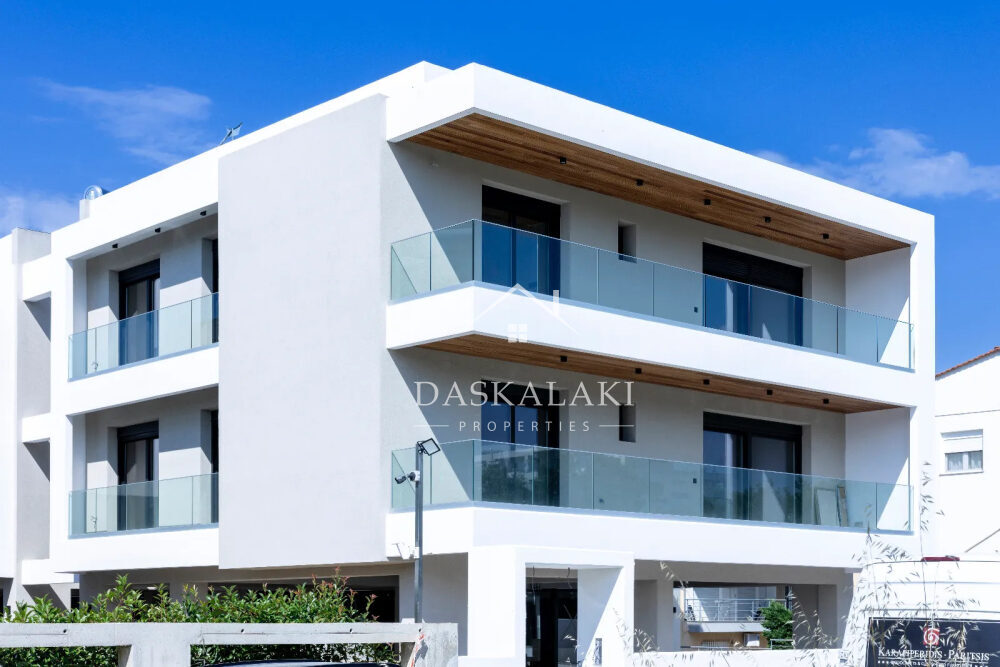 Πωλείται διαμπερές πολυτελές διαμέρισμα με 3 υπνοδωμάτια στη Θέρμη